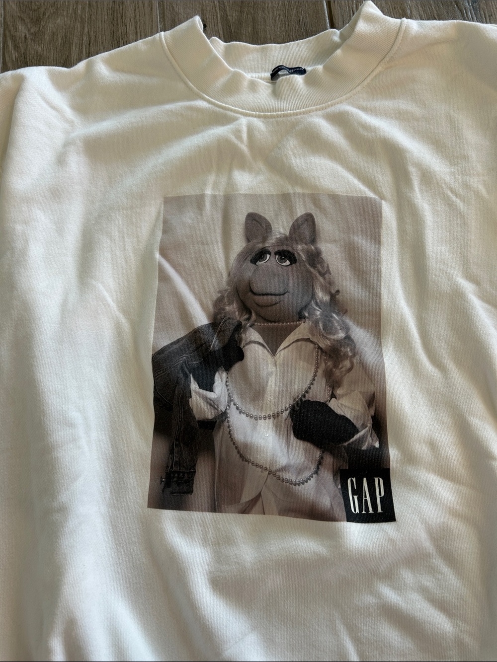 GAP x Muppets crewneck - Picture 2 of 3